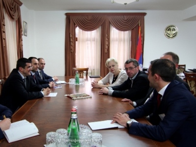Եվրախորհրդարանի պատգամավորներն Արցախում են. Նրանց ընդունել է վարչապետը