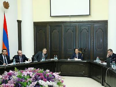 Armenia PM discusses prospects for development of energy system