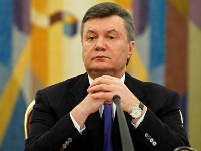 Спикер Рады подписал закон о лишении Януковича звания президента