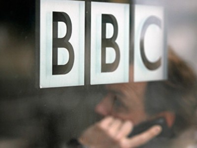 Журналистов BBC арестовали в Катаре за репортаж о трудовых мигрантах