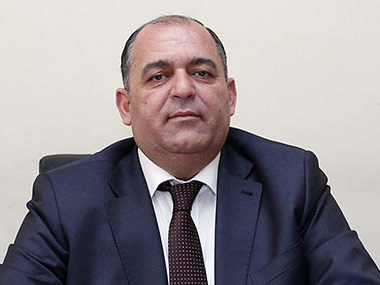 «ՀԺ». Եթե Արարատի մարզպետը նման նվերներ է ստանում, նրա ինչին է պետք մարզպետի «խեղճուկրակ» պաշտոնը