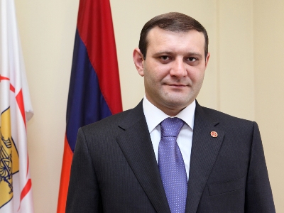 Տարոն Մարգարյանը մեկնում է Սանկտ Պետերբուրգ
