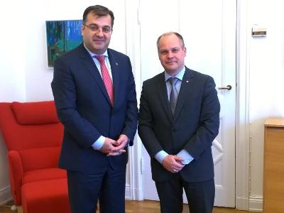 Armenia ambassador and Sweden justice minister discuss collaboration