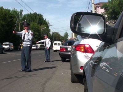 «Վերջին զանգ». Ոստիկանություն է տարվել 57 մեքենա (ֆոտո)