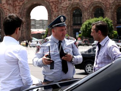 Последний звонок в Армении: На штрафплощадках более сотни машин