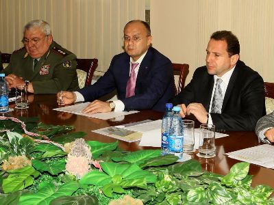 ՊՆ-ում քննարկել են զորակոչի խնդիրները (ֆոտո)