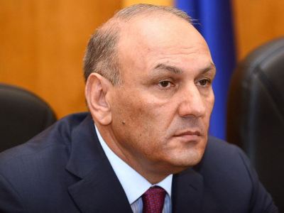 Министр финансов Армении попросил не путать его с монтером связи