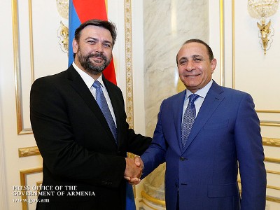 Վարչապետն ընդունել է Չեխիայի դեսպանին (ֆոտո)