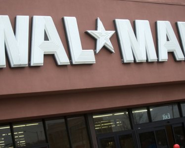 Служащий ВВС США устроил стрельбу в Wal-Mart