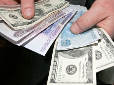 Доллар на Московской бирже поднялся выше 51 рубля