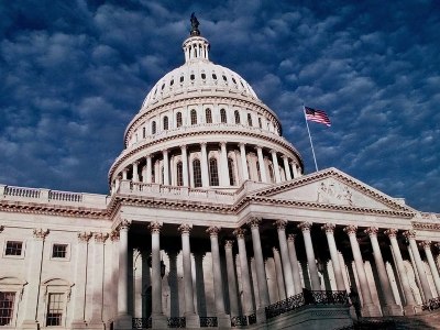 Бывшего сотрудника сената США подозревают в обмане пожилых женщин на $500 тысяч
