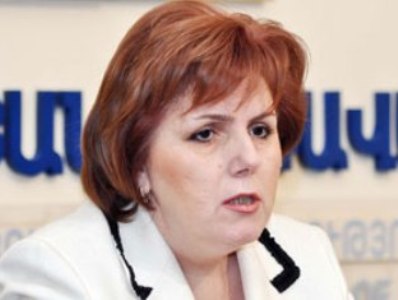 «Առավոտ». Ինչ կա՝ էդ ա. Հասմիկ Պողոսյանը հայկական ադաթով հարս է գնացել