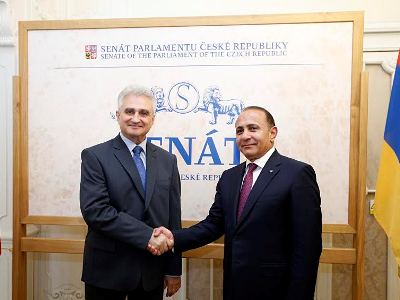 Armenian PM and president of Czech Senate discuss Karabakh peace process