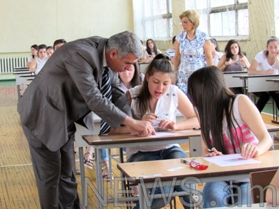 Ի՞նչ պրոբլեմ կա. ԳԹԿ տնօրենը «Հայոց լեզվի» շտեմարանի հեղինակի՝ կրկնուսույց լինելու մասին