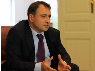 Азербайджанского дипломата преследуют за пост в Фейсбуке