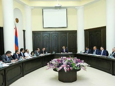 Armenia PM discusses tax law reforms