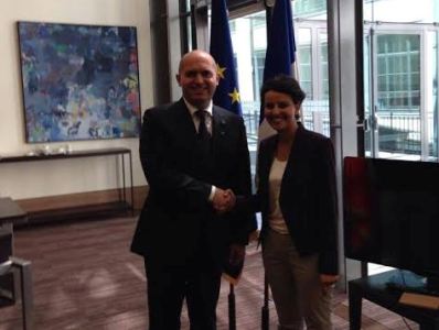 Armenia Education Minister meets his French counterpart (PHOTO)