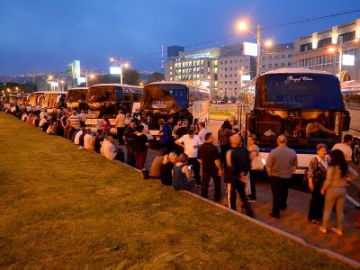Yerevan parents visit soldier sons serving in border units