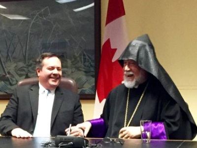 Catholicos Aram I decorates Canada Defense Minister with Knight of Cilicia order