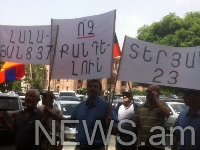 Բնակարանս Մայրապետյանին չեմ նվիրի. Տերյանի բնակիչները կրկին կառավարության մոտ էին
