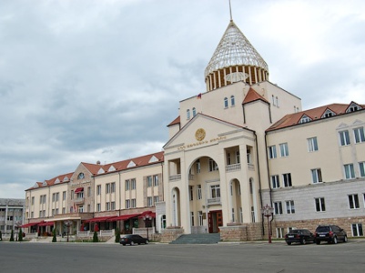 Արցախի ընդդիմադիր կուսակցությունը վարչապետին մեղադրել է կեղծիքի մեջ