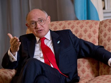 Глава МИД Аргентины уличил Дэвида Кэмерона в дурных манерах