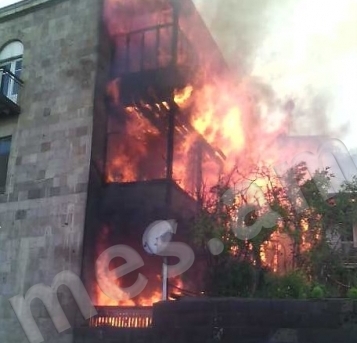 Large fire in Armenia’s Meghri (PHOTOS)
