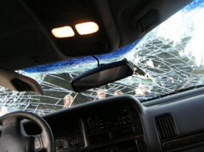 Car slides into Armenia canyon, driver dies