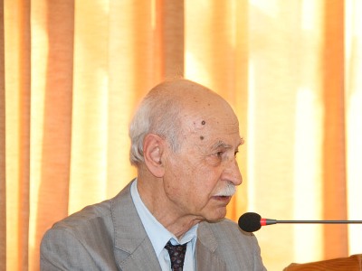 Серж Саргсян поздравил известного архитектора Мурада Асратяна с 80-летием