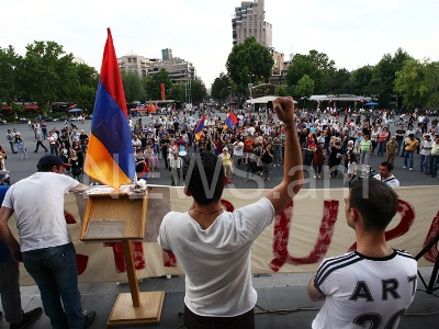 Активисты против подорожания электроэнергии решили «встрясти» Ереван