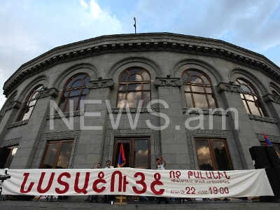 В сидячей забастовке против подорожания электроэнергии в Ереване приняли участие более 500 человек