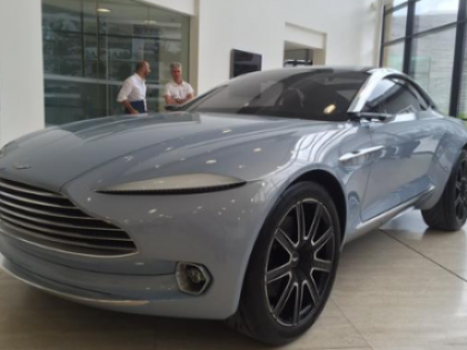 Фото первого кроссовера от Aston Martin появились в сети