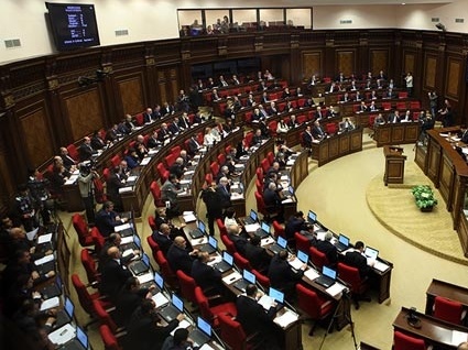 Парламент принял в 1-ом чтении проект о документах ветеранам Карабаха