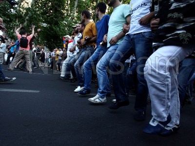 Protesters: No contacts with police (PHOTO)