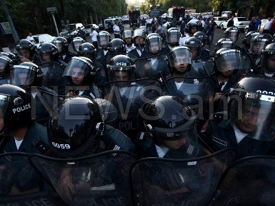 Armenia’s Deputy Head of Police promises police will not use force if…
