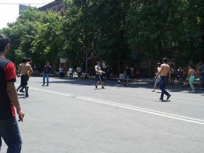 Armenian protesters and police officers will play football after protests (PHOTO)