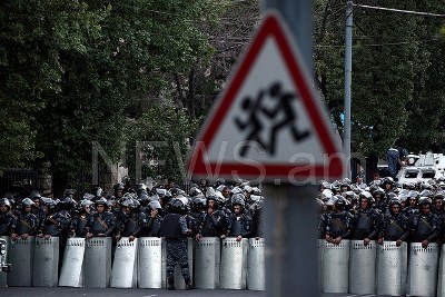 Poland press compares Yerevan Baghramyan Avenue to Kyiv Euromaidan