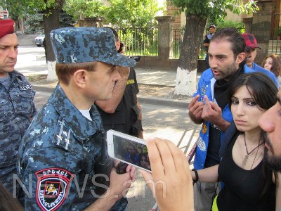 Замначальника полиции Еревана призвал жителей проспекта Баграмяна писать жалобы