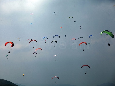 Armenia hosts international paragliding competition (PHOTO)