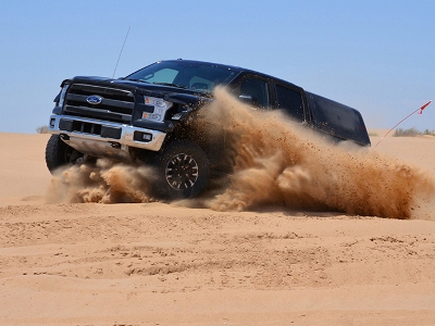 Ford F-150 Raptor-ն անապատում մեկ քառորդով ավելի արագ է ընթանում