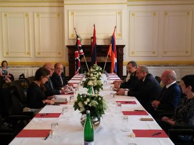 Բակո Սահակյանը Լոնդոնում հանդիպել է ՀԲԸՄ Բրիտանիայի կառույցի անդամների հետ