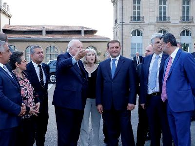 Yerevan mayor learns about recent developments in Marseilles