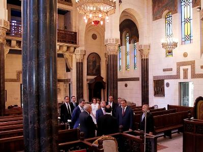 Yerevan mayor visits Armenian Apostolic Cathedral in France city