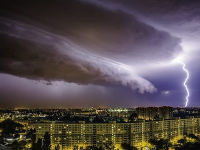 Мощная буря прошла над Польшей, один человек погиб