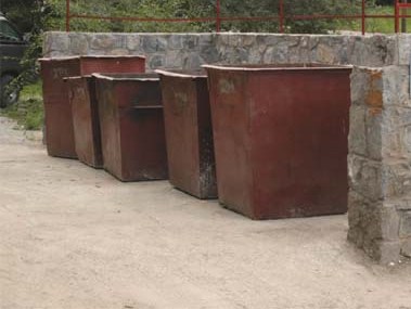 Երեւանի փողոցներում ու բակերում լրացուցիչ աղբամաններ են տեղադրվում