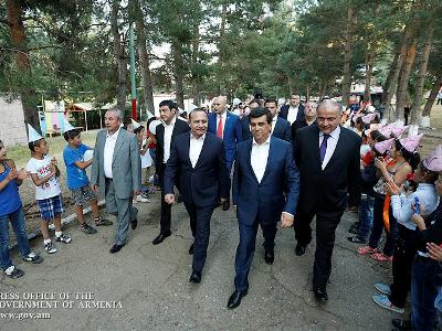 Armenia PM visits Armenian “Lusabats” Summer Camp