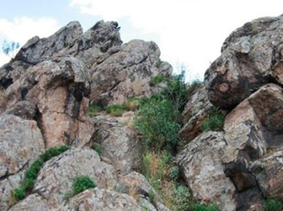 Ժայռից ընկած եւ մահացած երեխան գնացել էր տատիկի տուն. մանրամասներ