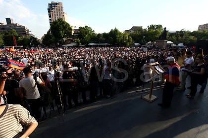 «ՀԺ». Սեպտեմբերին ընդդիմադիր լուրջ կոնսոլիդացիա է լինելու. հիմա դեռ կուլիսային փուլում է