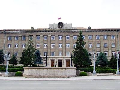 Մավրիկ Ղուկասյանն ազատվել է ԼՂՀ նախագահի խորհրդականի պաշտոնից