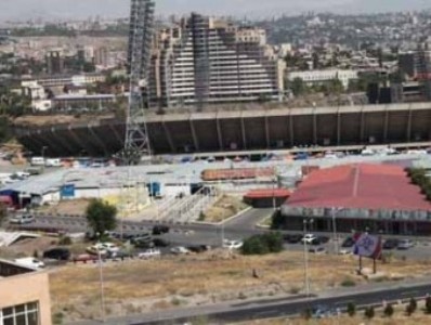 Հրդեհ է բռնկվել «Հրազդան» տոնավաճառի տարածքում